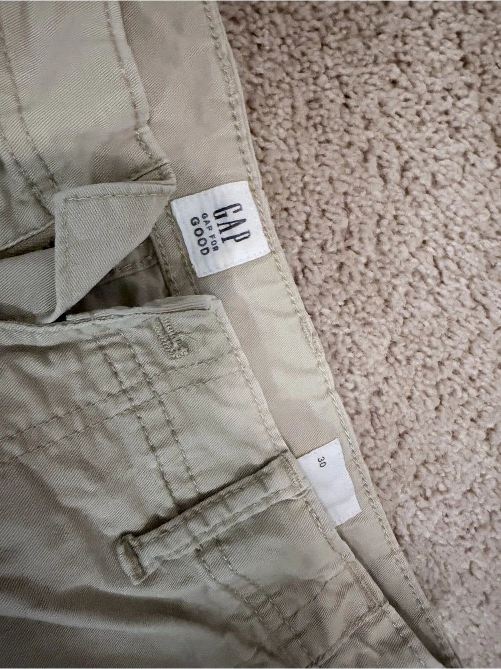 GAP Men’s Light Khaki Cargo Shorts